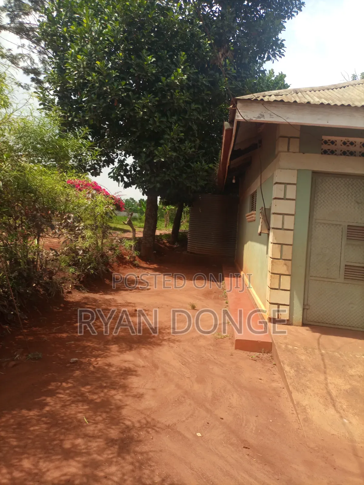 3bdrm House in Wakiso / Wakiso for sale