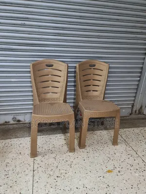 Regal Heavy-Duty Plastic Chairs Plastic Chairs