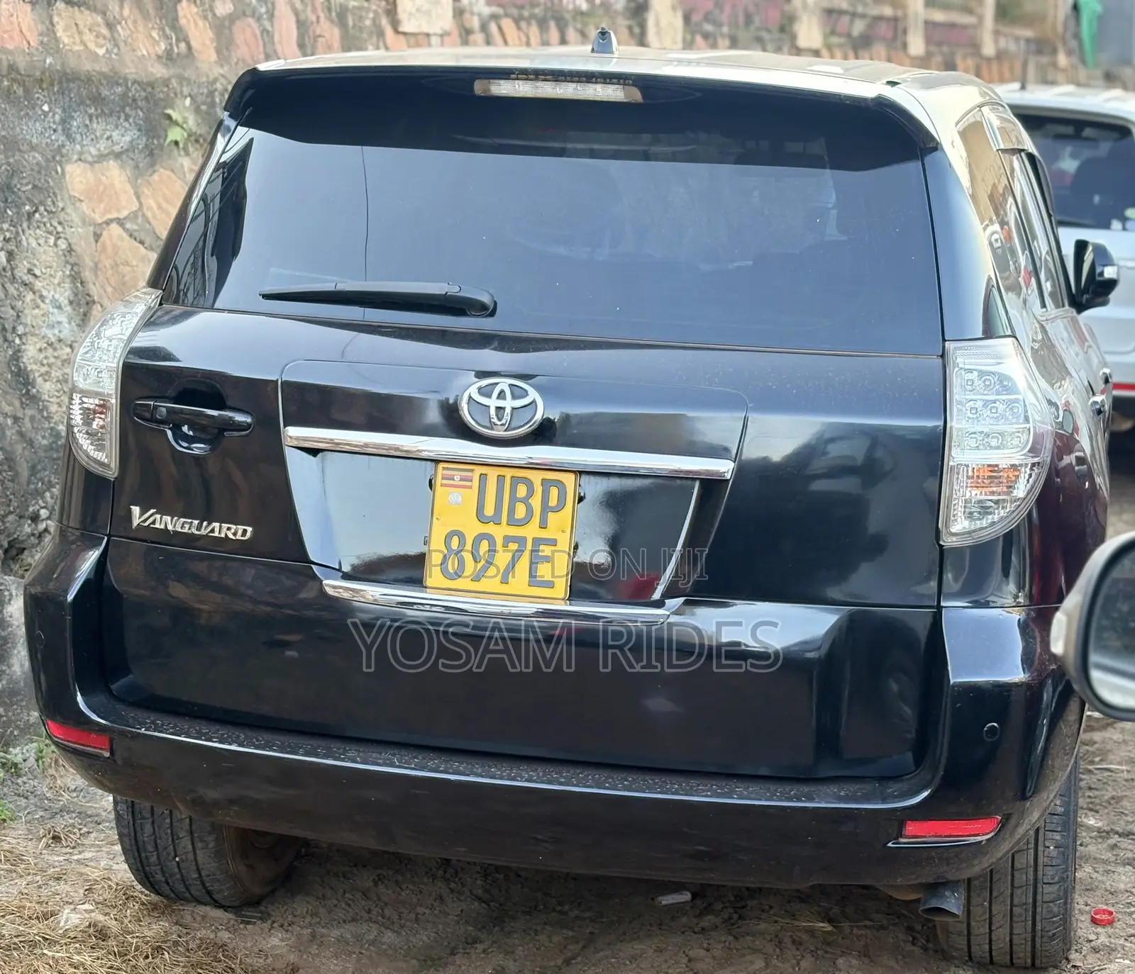 Toyota Vanguard 2012 Black