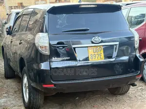 Toyota Vanguard 2012 Black