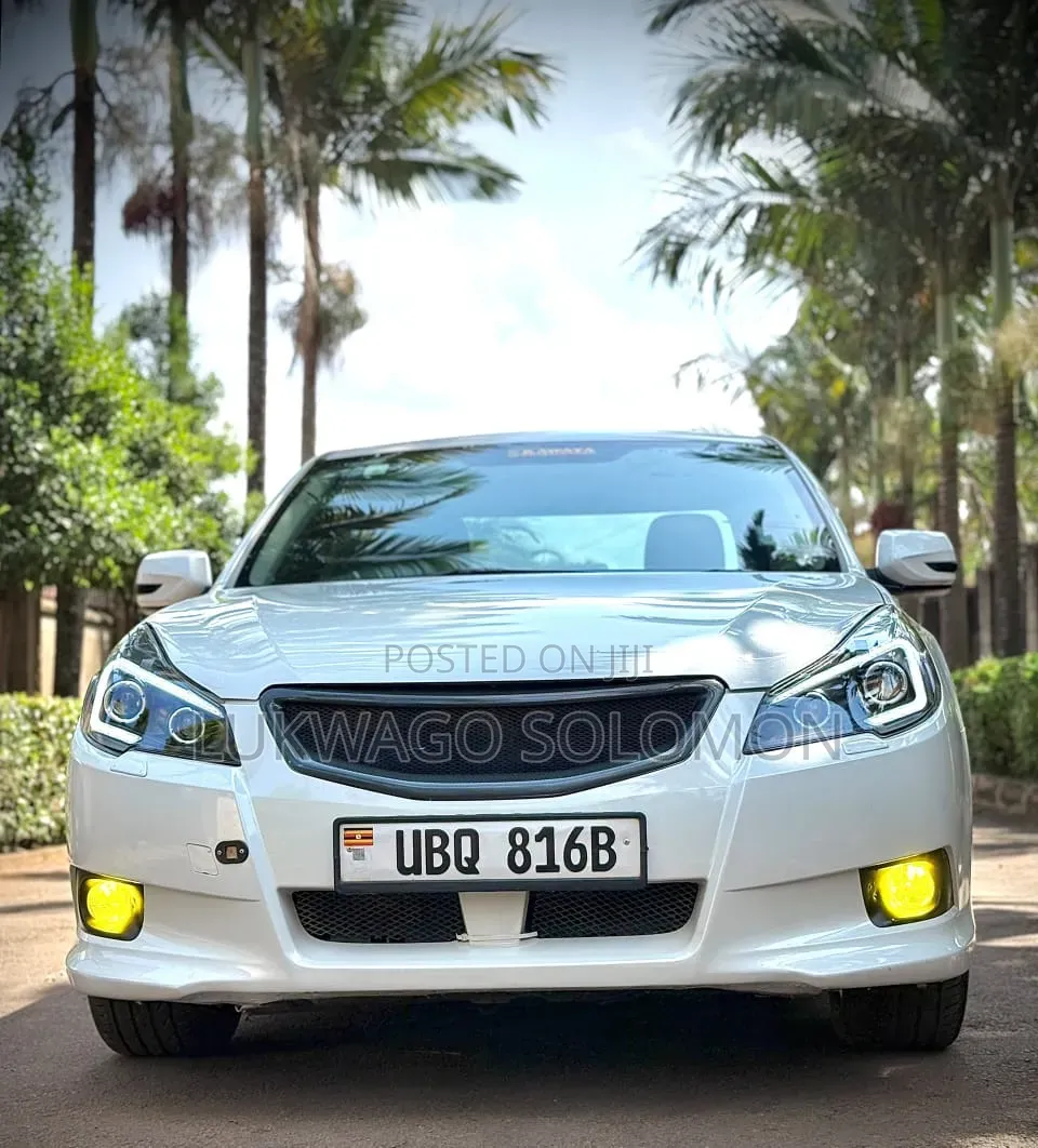 Subaru Legacy 2010 White
