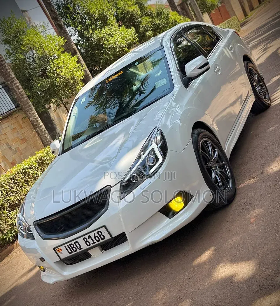Subaru Legacy 2010 White
