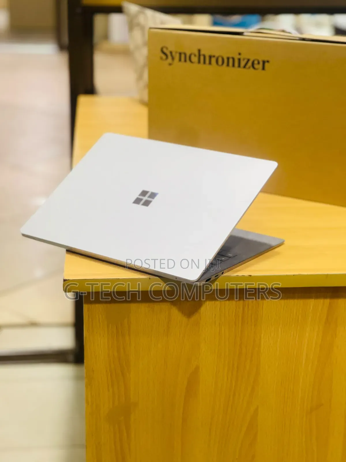 New Laptop Microsoft Surface Laptop 5 8GB Intel Core i5 SSD 256GB