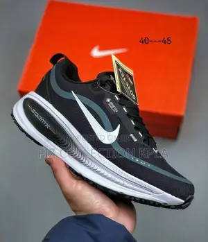Nike Vomero 18 GORE-TEX Waterproof Running Shoes