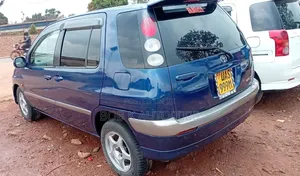 Toyota Raum 2000 Blue