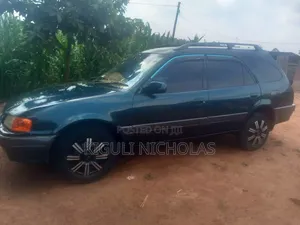 Toyota Carib 2000 Green