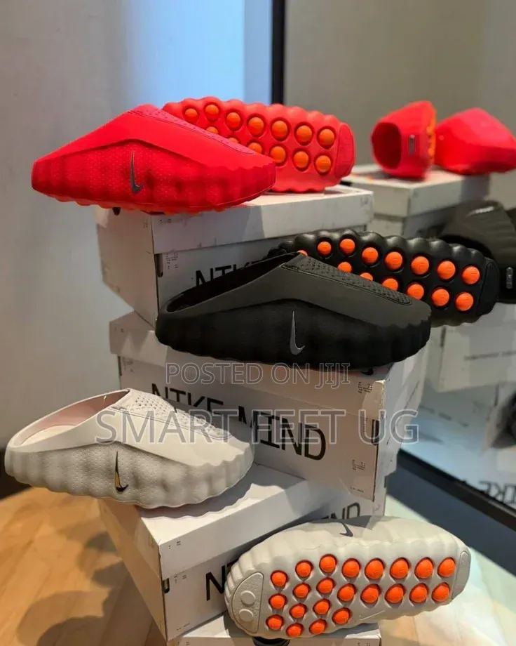 Nikemind Sandals