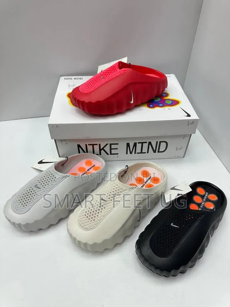 Nikemind Sandals