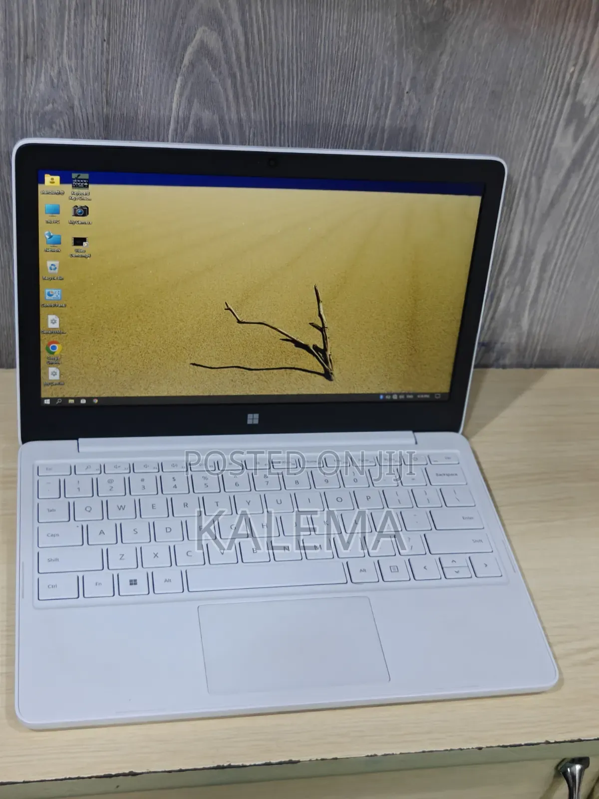 New Laptop Microsoft Surface Laptop SE 8GB Intel Celeron SSD 128GB