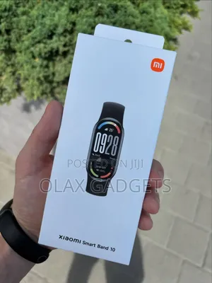 Xiaomi Smart Band 10 - 1.72" AMOLED, 21-Day Battery, 150+ Sports Modes