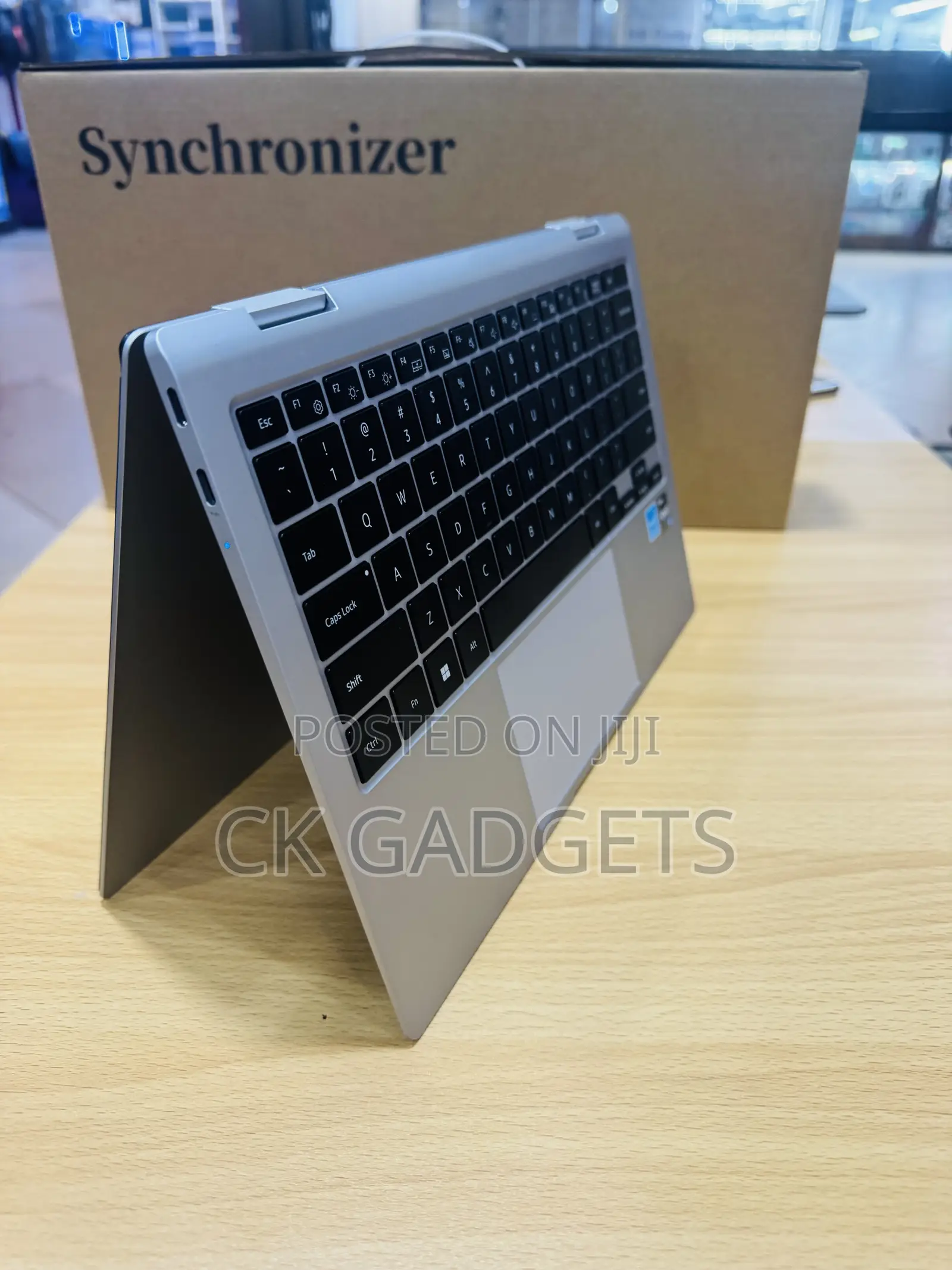 New Laptop Samsung Galaxy Book4 360 16GB Intel Core i7 SSD 512GB