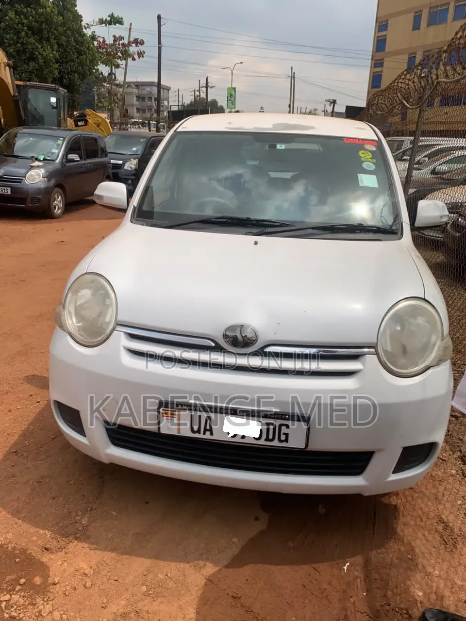 Toyota Sienta 2009 Silver