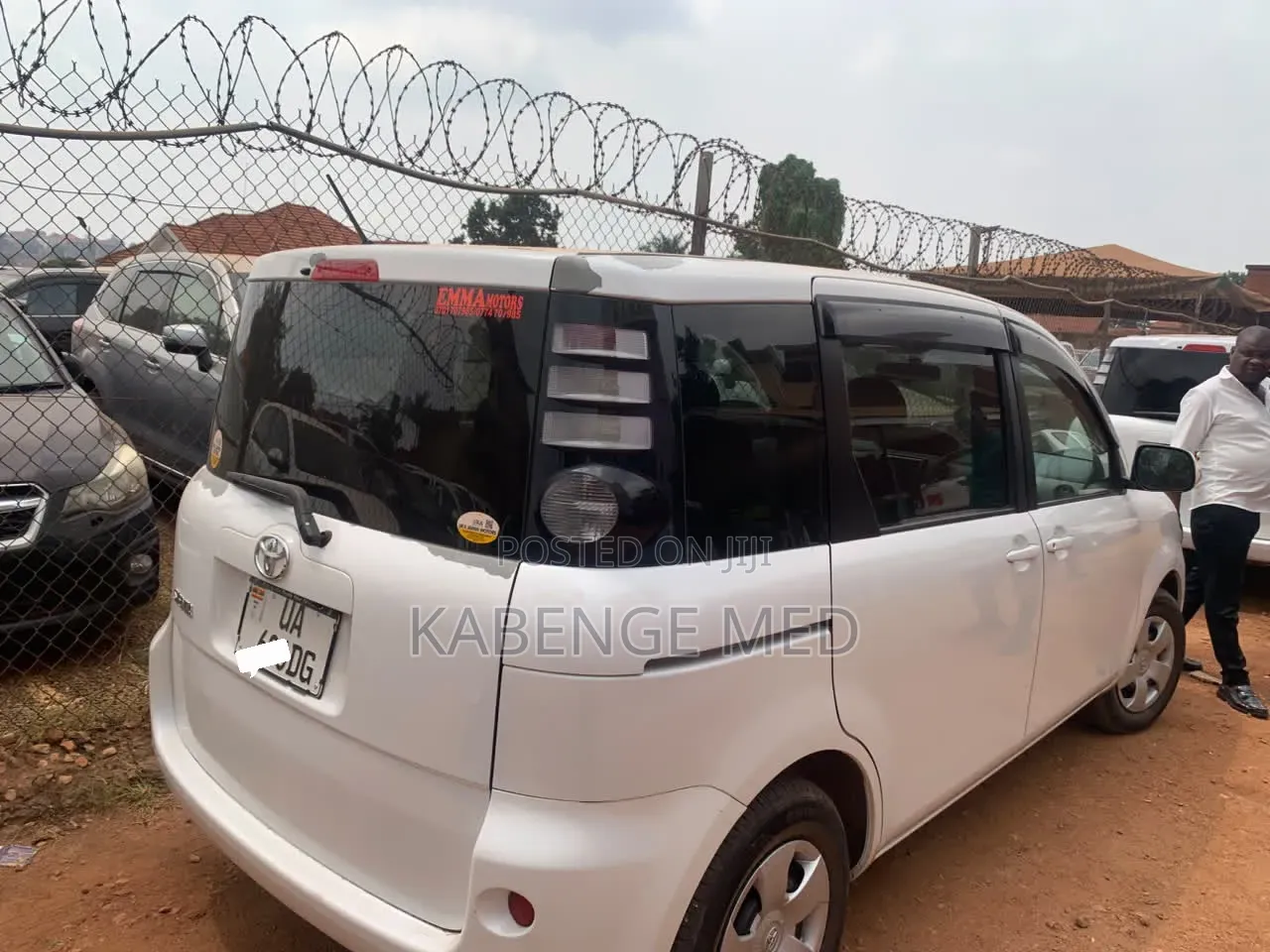 Toyota Sienta 2009 Silver