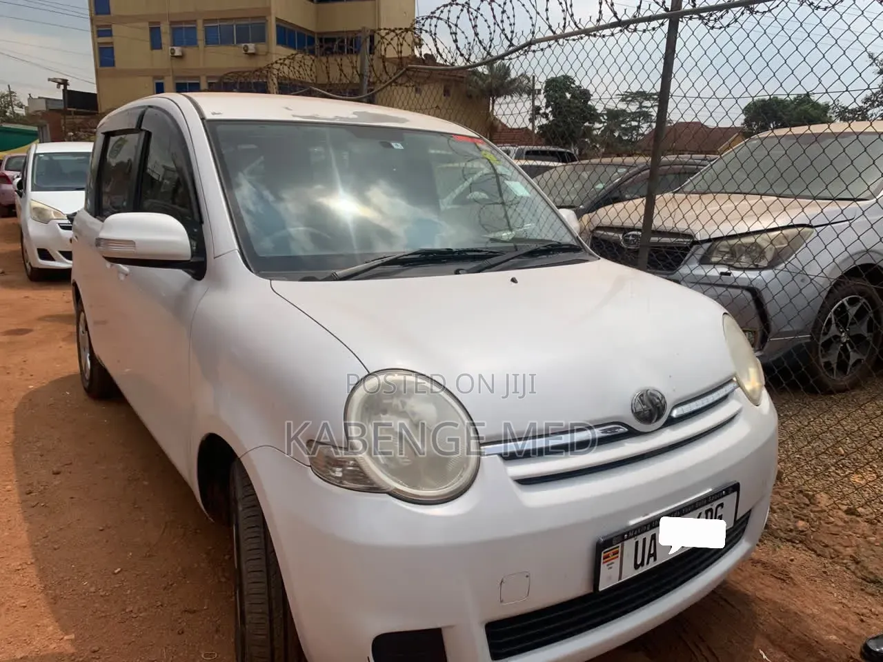 Toyota Sienta 2009 Silver