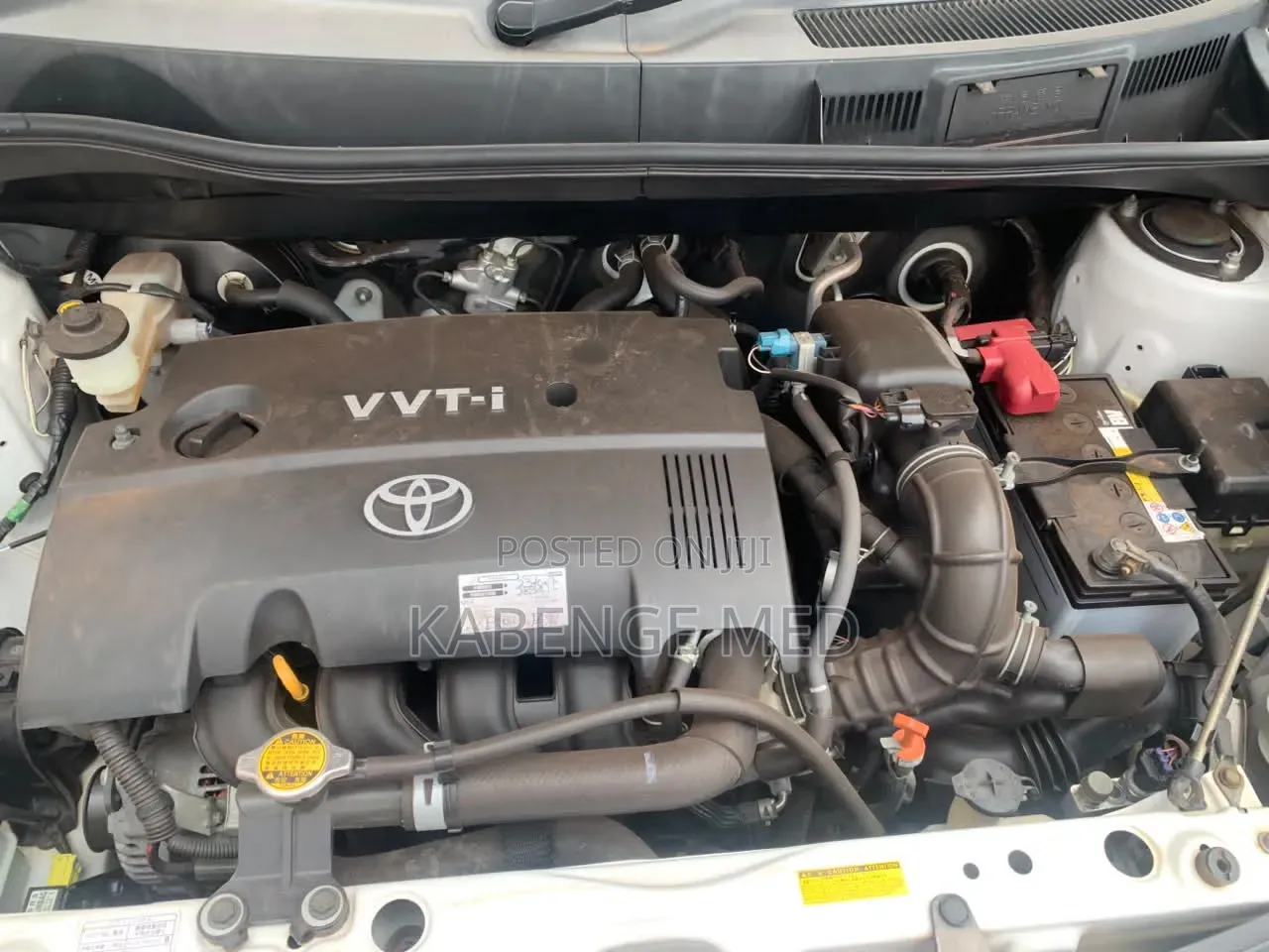 Toyota Sienta 2009 Silver