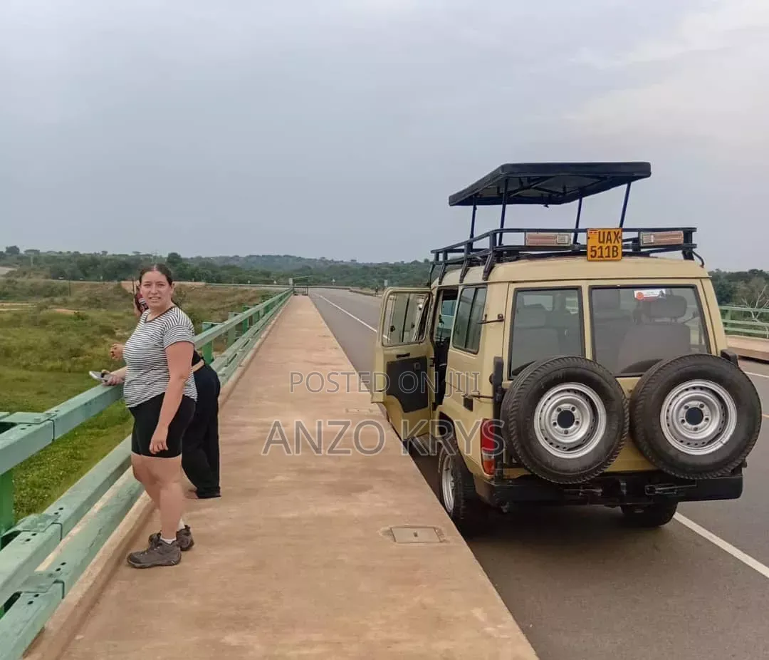 Safari Tourist Landcruiser for Hire