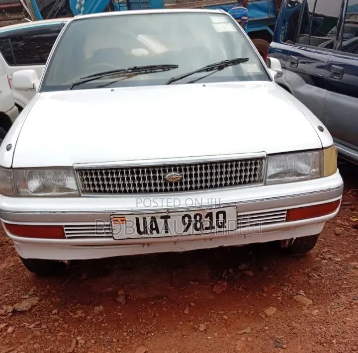 Toyota Corona 1992 White