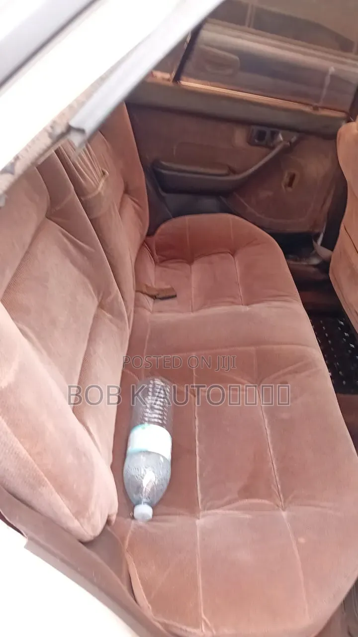 Toyota Corona 1992 White