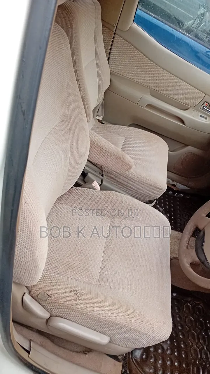 Toyota Raum 2005 White
