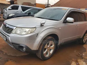 Subaru Forester 2010 Silver
