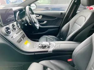 Mercedes-Benz C200 2017 Black
