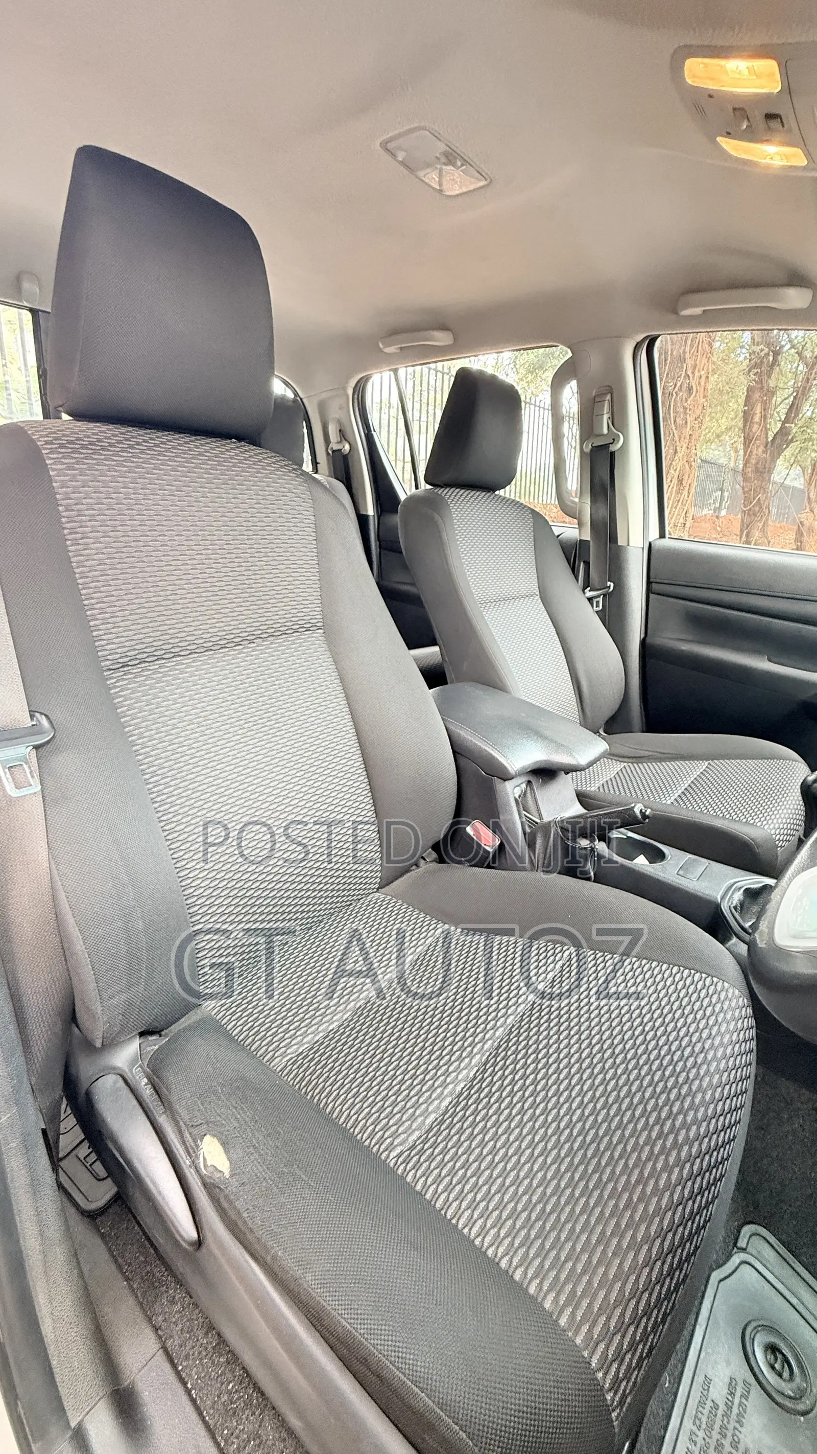 Toyota Hilux Revo Double Cab Petrol 2.7 AWD 2020 White