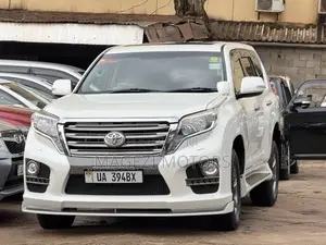Toyota Land Cruiser Prado 2017 White