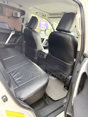 Toyota Land Cruiser Prado 2017 White