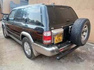 Nissan Terrano 2000 Black