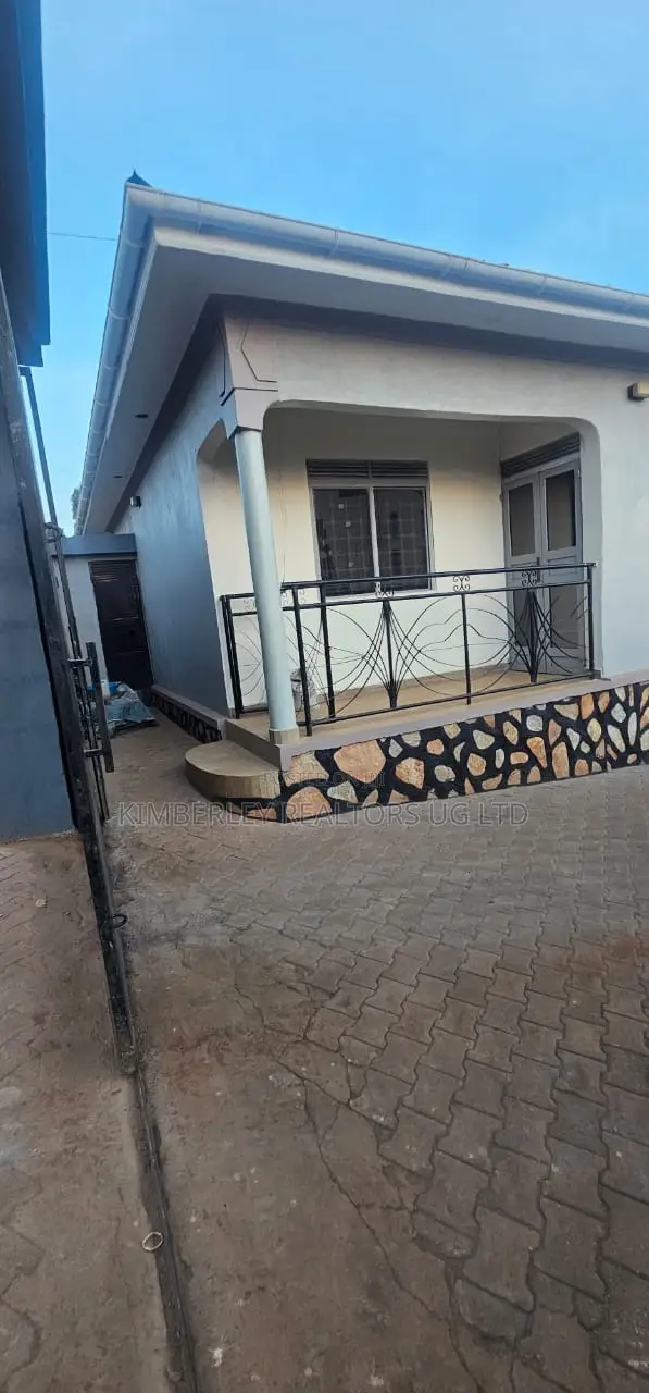 2bdrm Duplex in Division A for sale