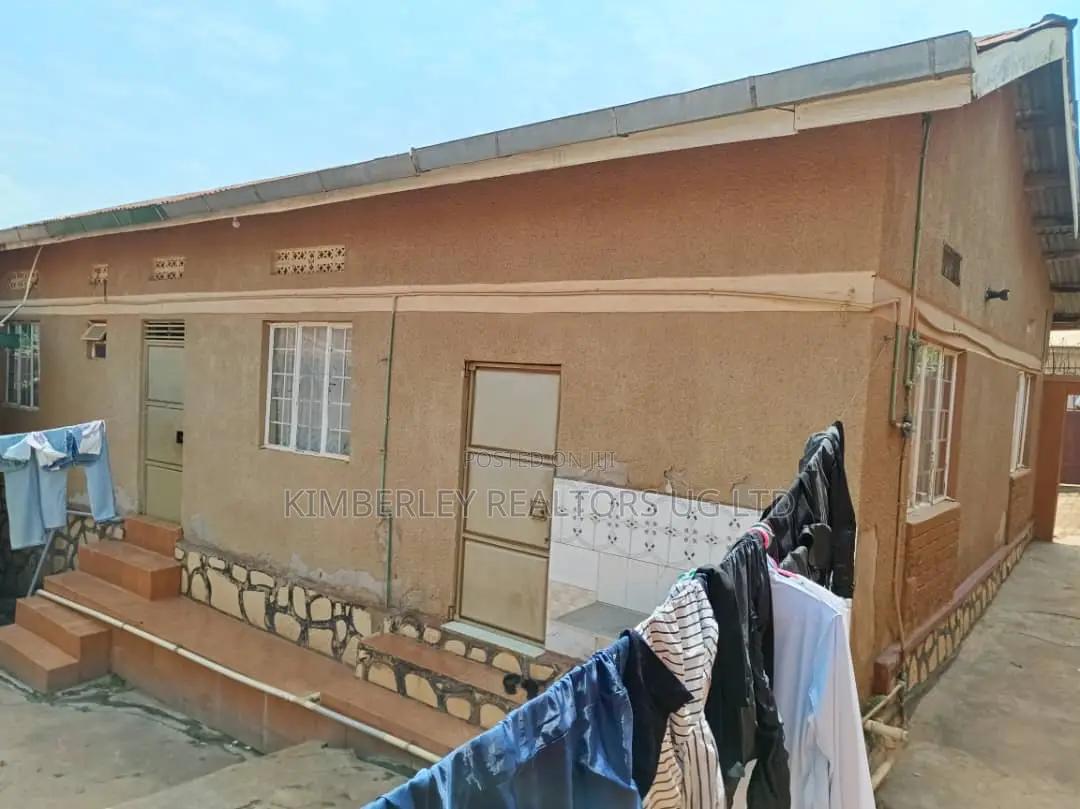10bdrm Duplex in Mukono TC for sale