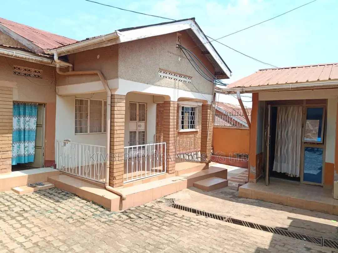 10bdrm Duplex in Mukono TC for sale