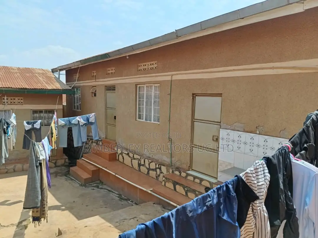 10bdrm Duplex in Mukono TC for sale