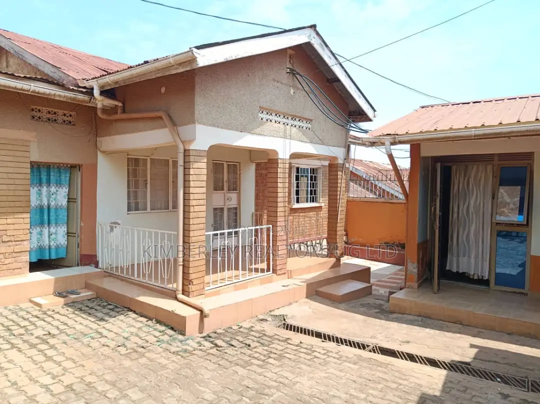 10bdrm Duplex in Mukono TC for sale