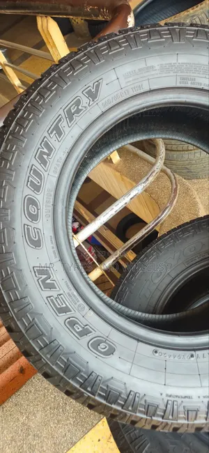 265 65 R17 Toyo Open Country 112H Japan Imported Tires 5years Warranty