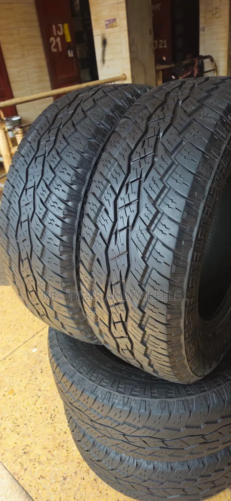265 65 R17 Toyo Open Country 112H Japan Imported Tires 5years Warranty