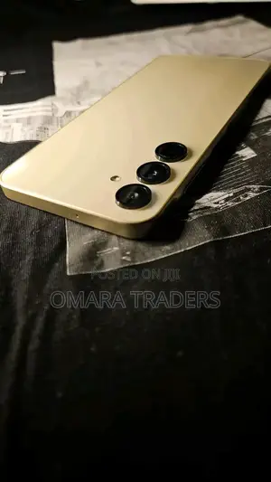 New Samsung Galaxy A16 5G 256 GB Gold