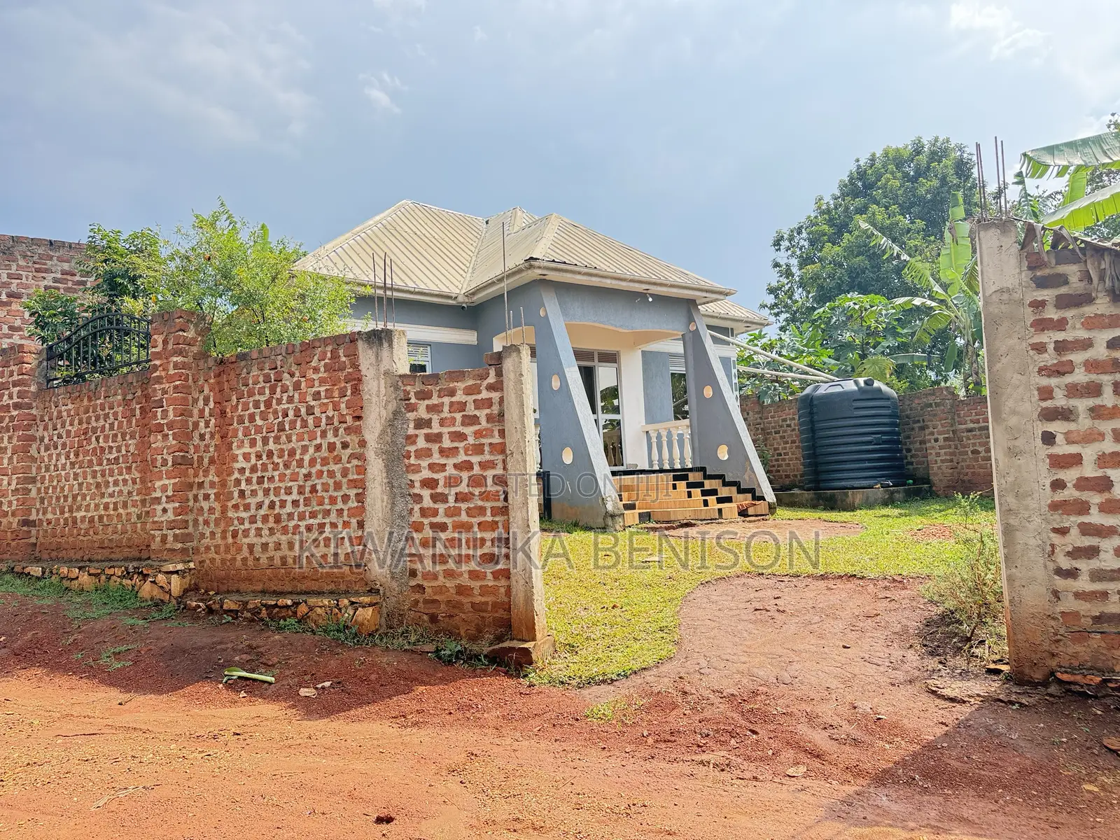 3bdrm Bungalow in Buloba, Central Division for sale
