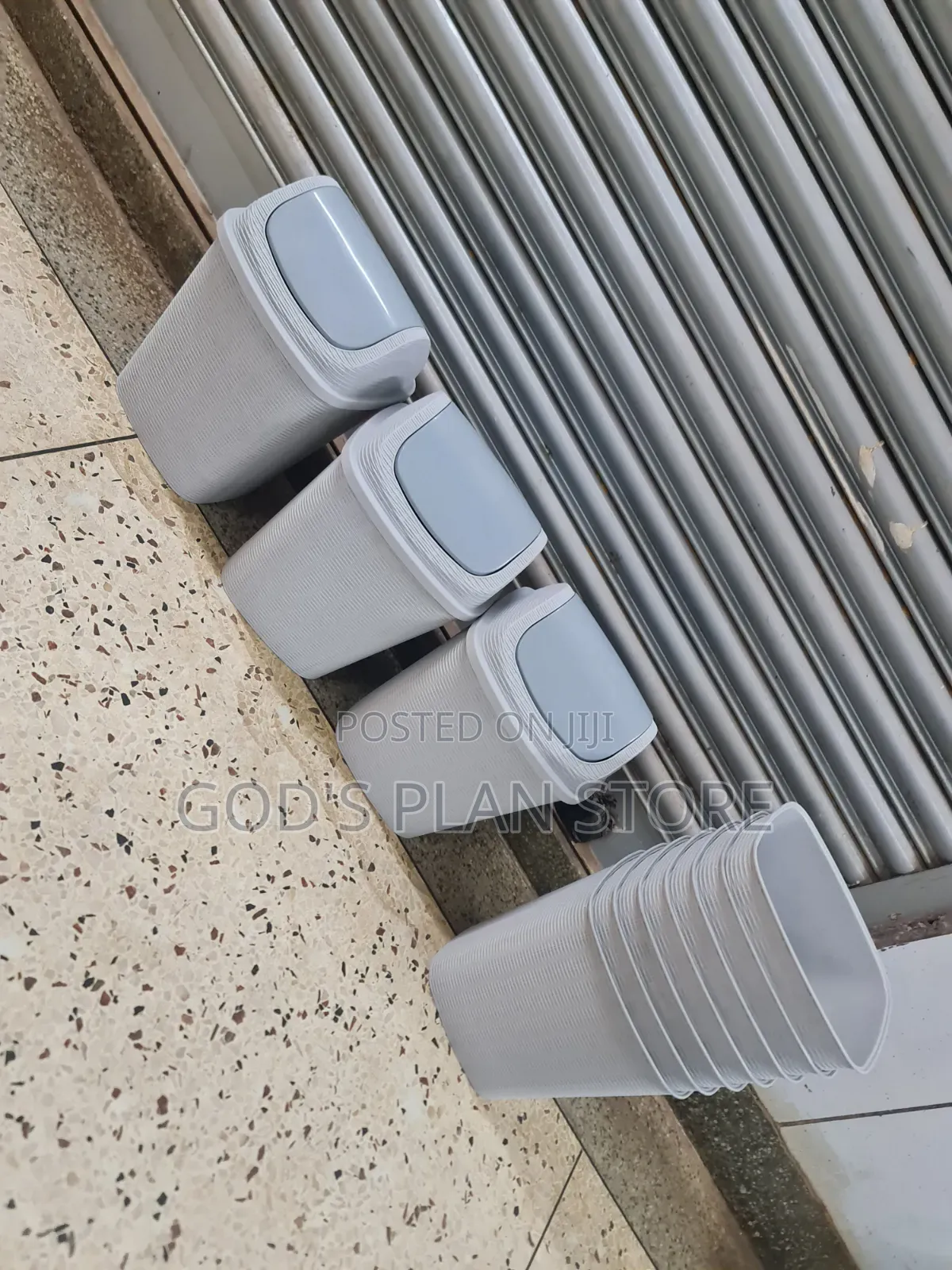 10litres Light Gray Plastic Dust Bins Plastic Dust Bins