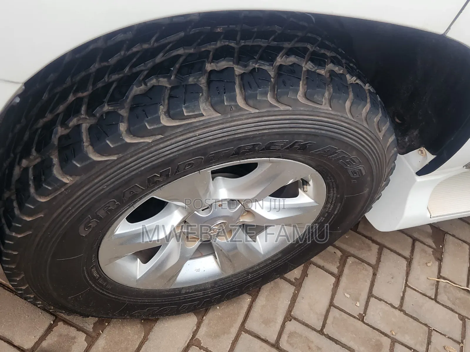 Toyota Land Cruiser Prado 2018 White