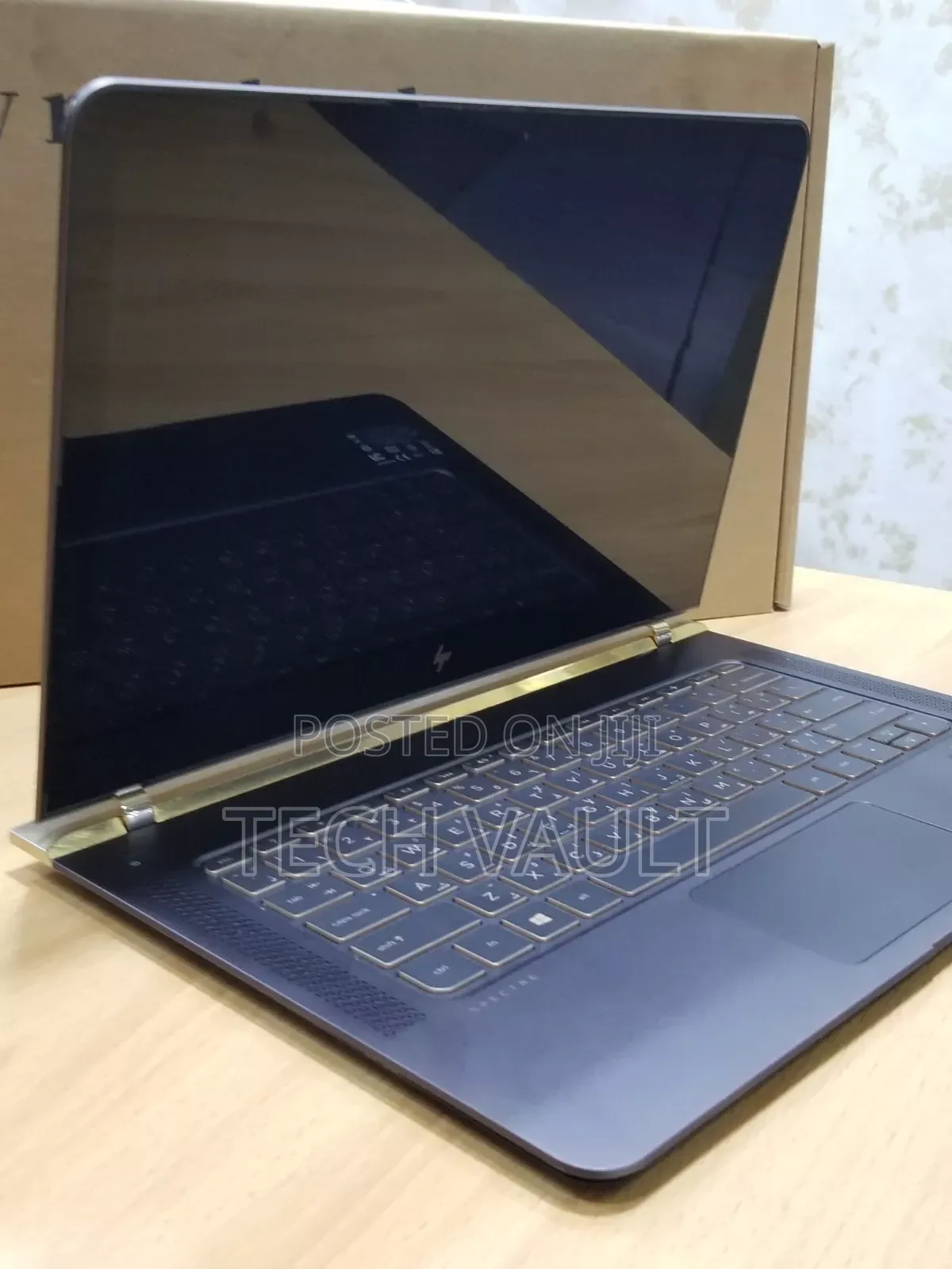 New Laptop HP Spectre 13 8GB Intel Core i5 SSD 256GB