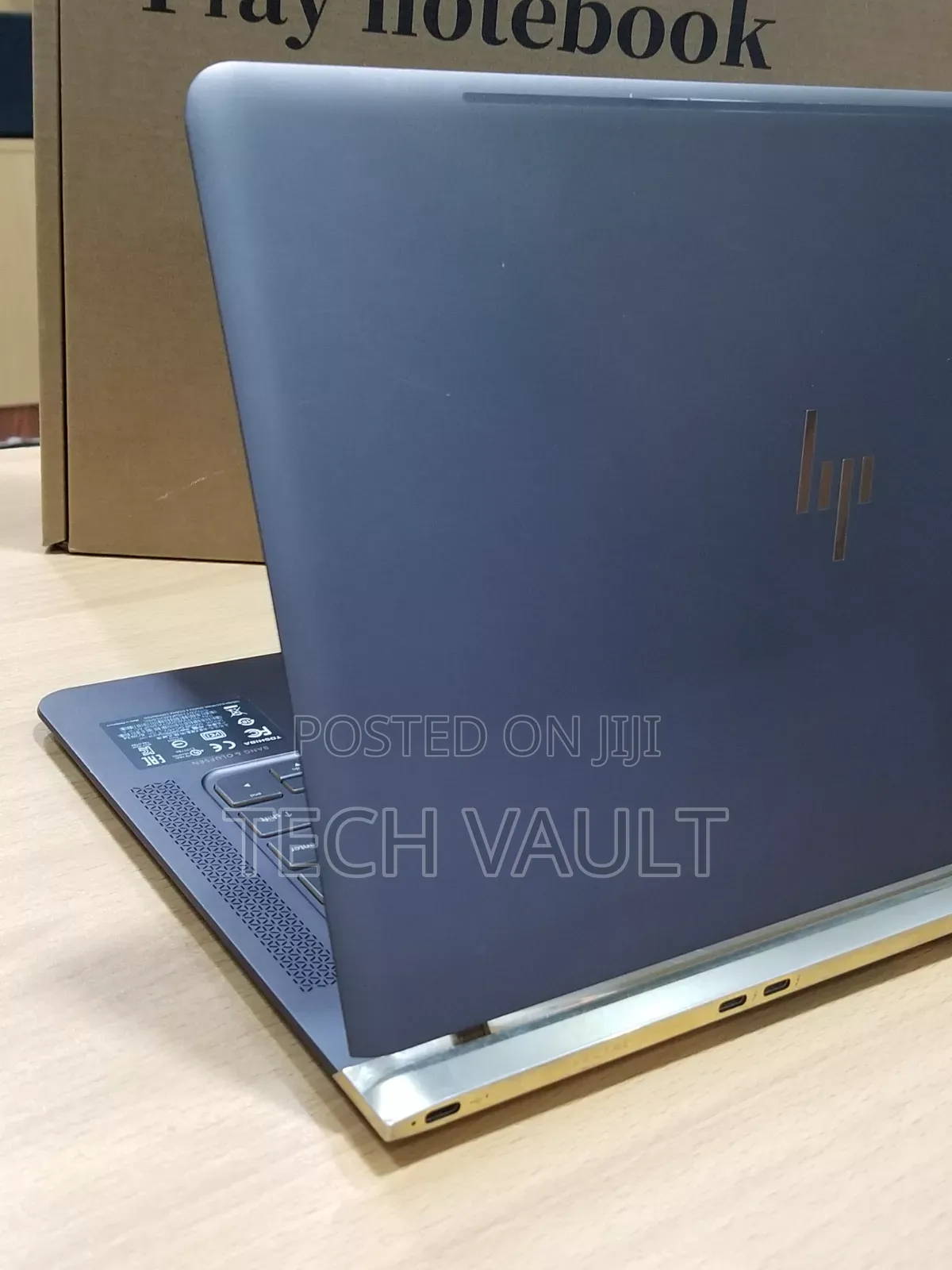 New Laptop HP Spectre 13 8GB Intel Core i5 SSD 256GB