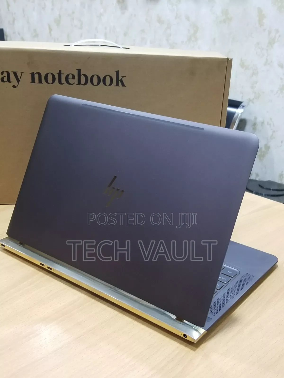 New Laptop HP Spectre 13 8GB Intel Core i5 SSD 256GB