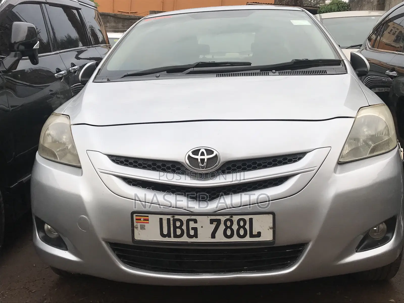 Toyota Belta 2005 Silver