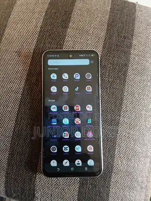 Tecno Spark 30C 128 GB White