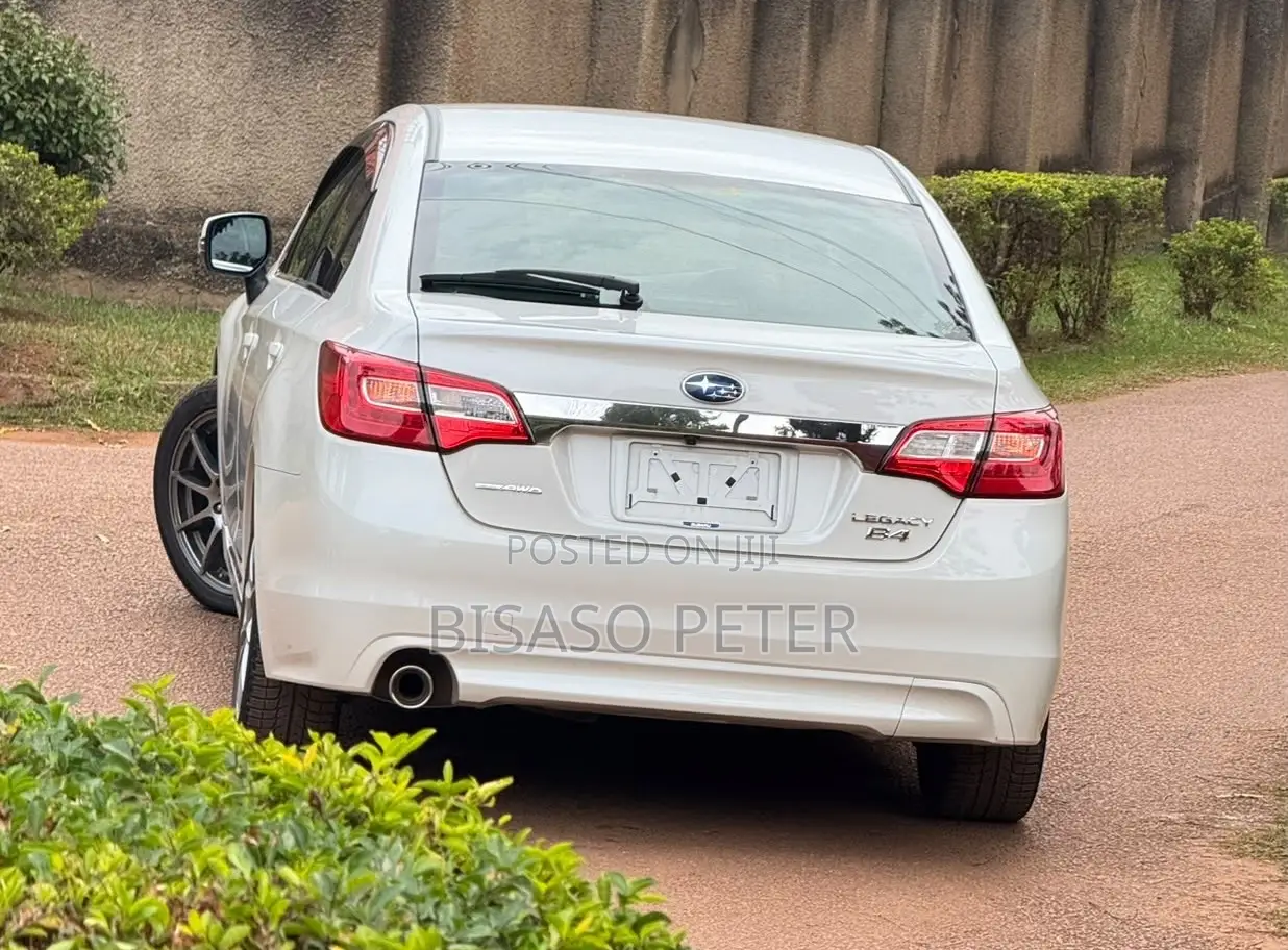 Subaru Legacy 2.5i Premium AWD 2017 White