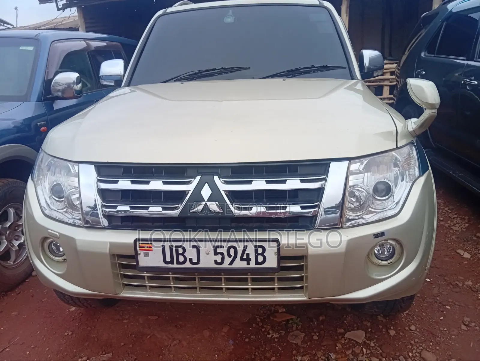 Mitsubishi Pajero 2008 Gold