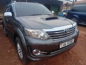 Toyota Fortuner 3.0 D AWD 2006 Gray
