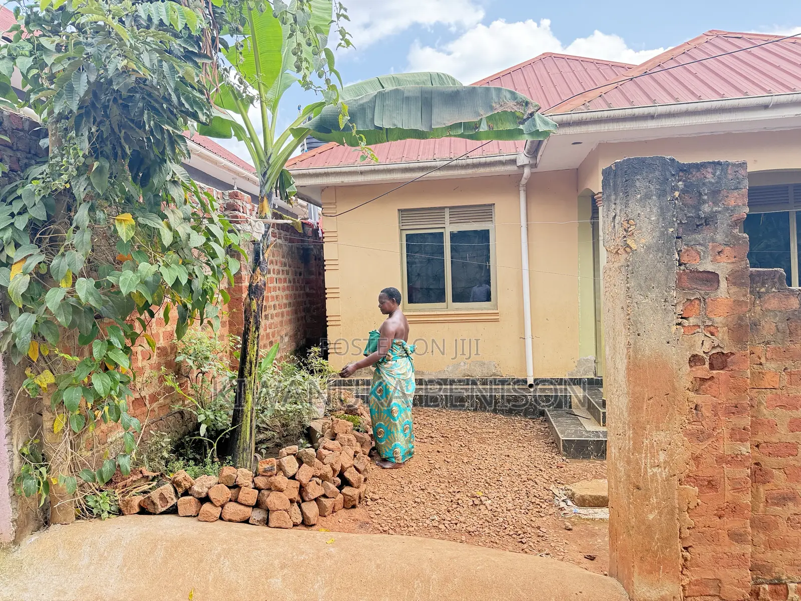 2bdrm Bungalow in Buloba, Central Division for sale
