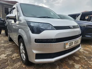 Toyota Porte 2008 Silver